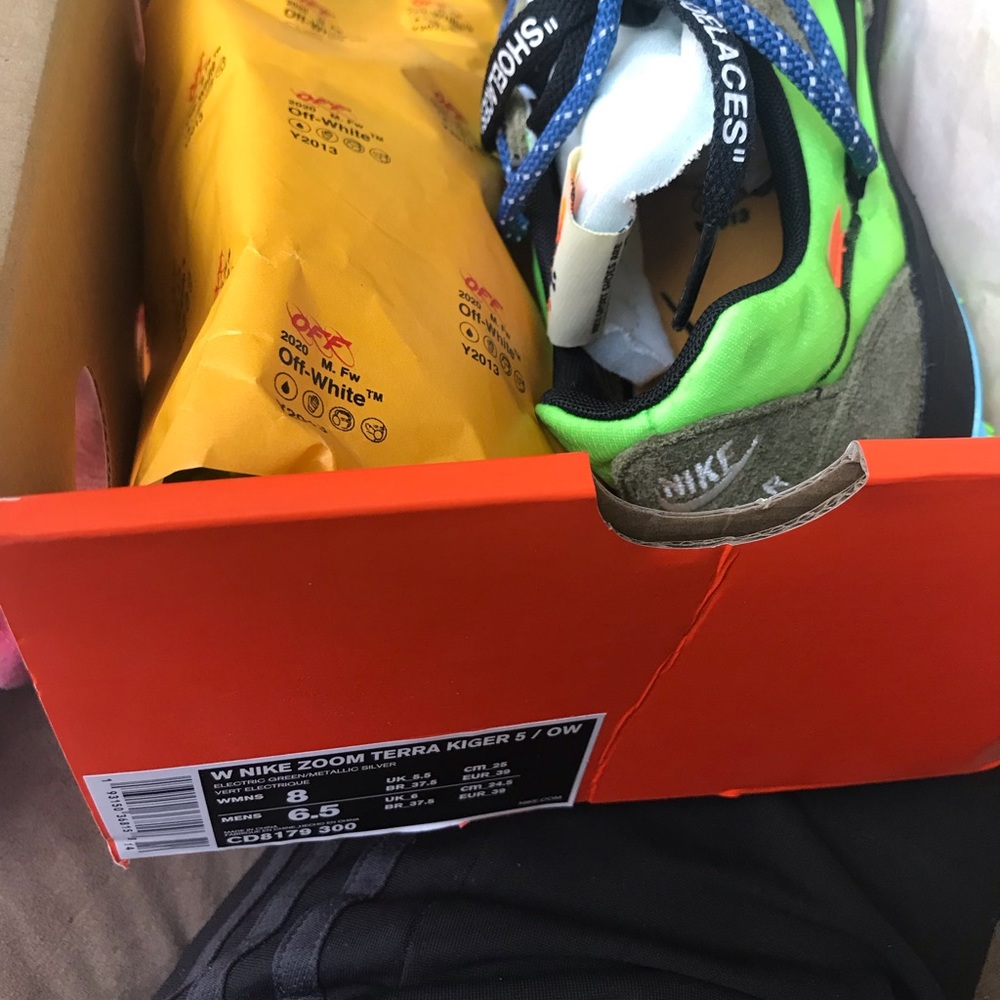 Offwhite - Picture 2 of 2